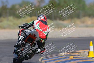 media/Sep-25-2023-Moto Forza (Mon) [[81ffa65e0a]]/B-C Group/Session 4 (Turn 2 Backside)/